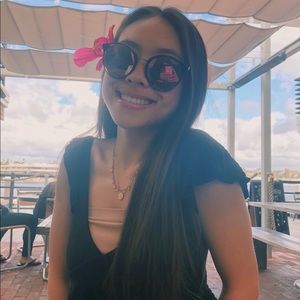 Meet your Posher, Megan